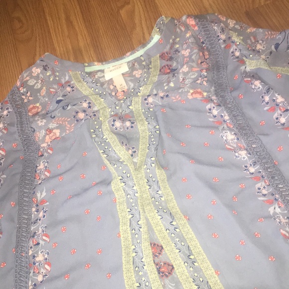 Medium Knox Rose Blouse - Picture 3 of 4